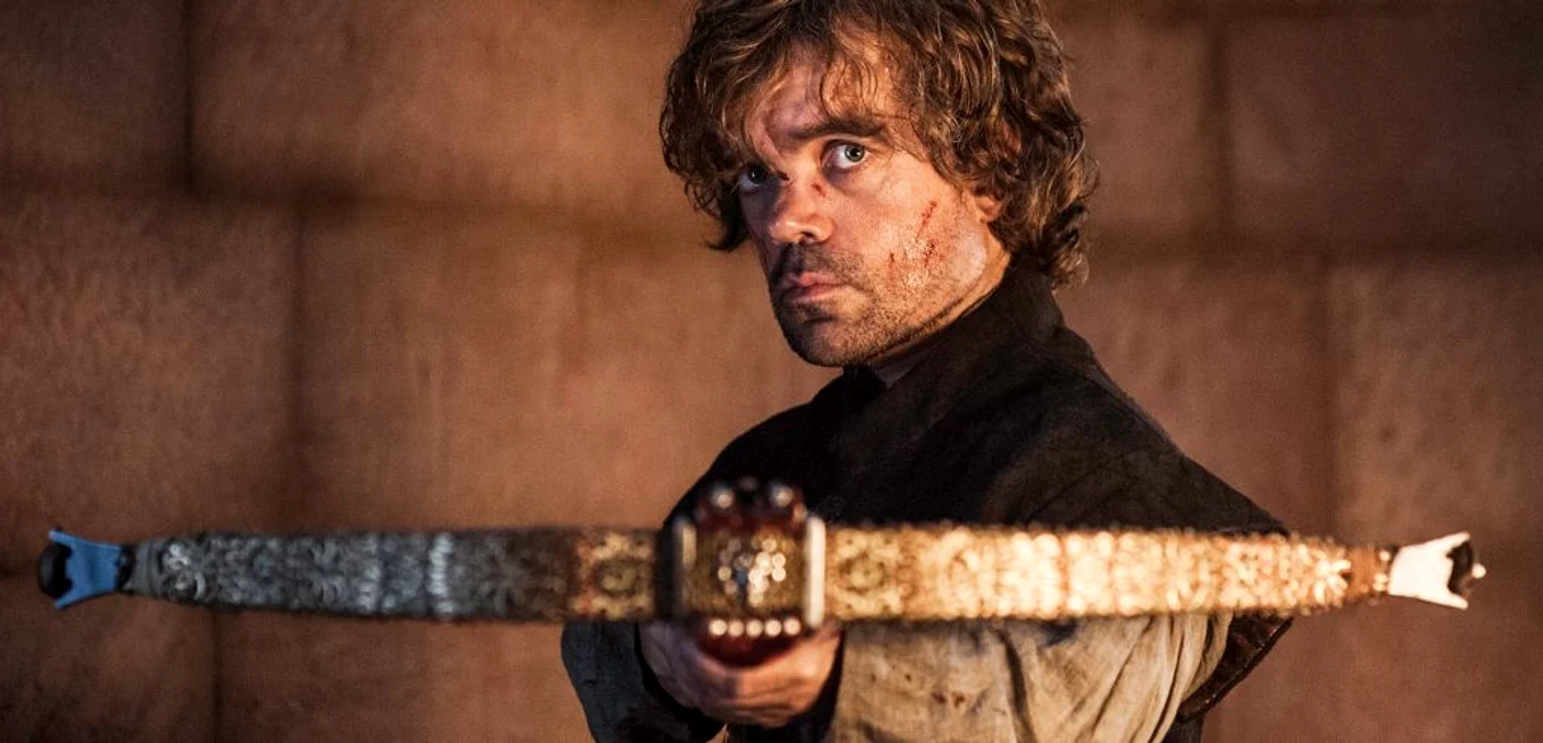 În ultimul episod al sezonului patru, difuzat în SUA chiar de Ziua Tatălui, Tyrion Lannister (Peter Dinklage) îşi ucide tatăl, pe Tywin, patriarhul casei Lannister FOTO Facebook