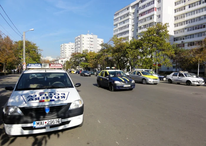 Poliţiştii olteni au ieşit "în stradă" în număr mare şi în această minivacanţă de iarnă (FOTO: Mugurel Manea)