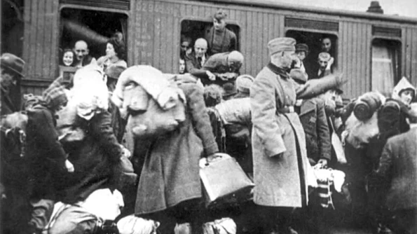 Amintiri din „uzina morţii“ Elisabeta Mendel a fost martora crimelor comise de nazişti în lagărul de la Auschwitz jpeg