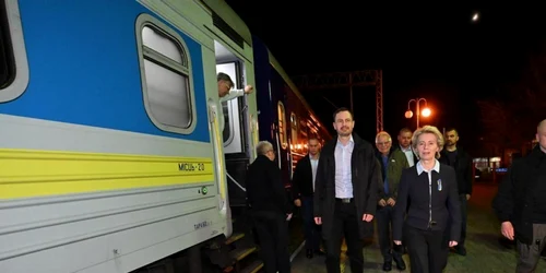 Ursula von der Leyen cu trenul spre Kiev foto Twitter