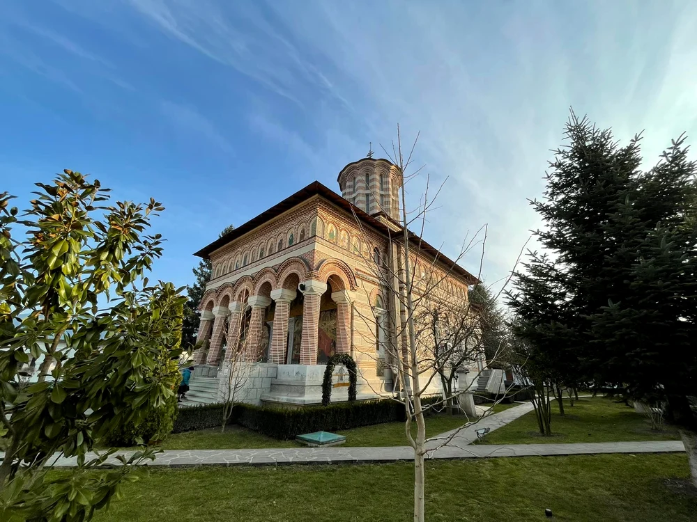 Mănăstirea Samurcășești. Foto: Facebook/Călător prin Lume
