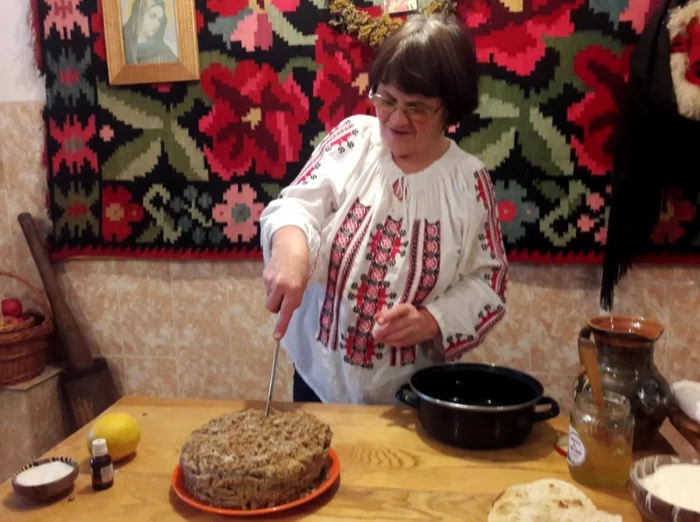 Julfa, tortul tradițional preparat de Sonia Apalaghiei FOTO Cosmin Zamfirache