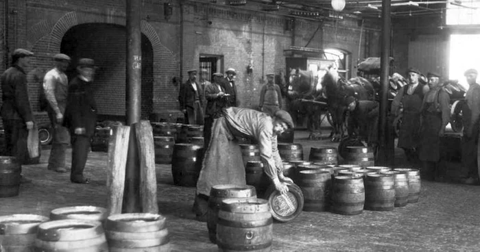 Fabrica de bere Ploll din Galaţi  acum un secol FOTO Muzeul de Istorie Galaţi