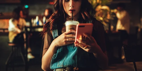 woman 4246954 1280 jpg