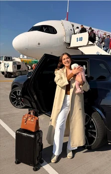  Proaspătă mămică a rămas pe mâini bune la Hong Kong