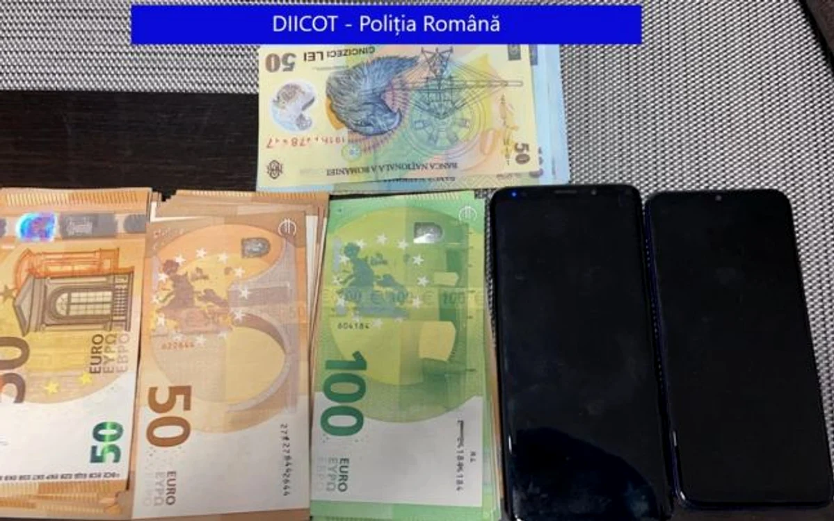 Procurorii DIICOT au ridicat de la proxenet sume importante de bani FOTO DIICOT