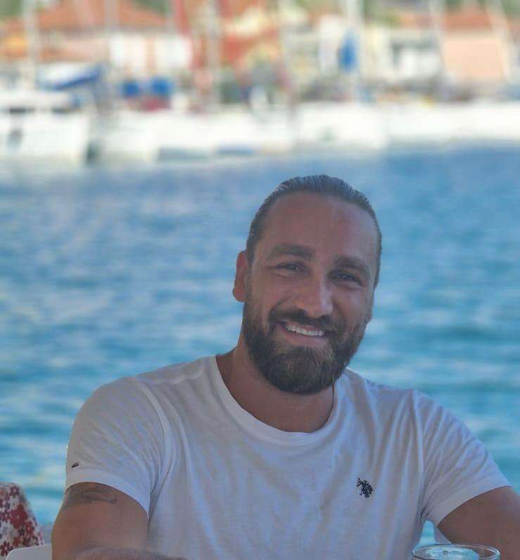 Povestea unui fost căpitan al echipei naționale de polo. Ce-l face să fie foarte iubit ca antrenor de înot FOTO