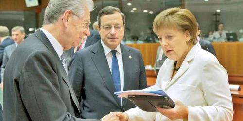 Cancelarul german, Angela Merkel,  le-a făcut concesii premierului  Mario Monti şi preşedintelui BCE, Mario Draghi, ambii italieni