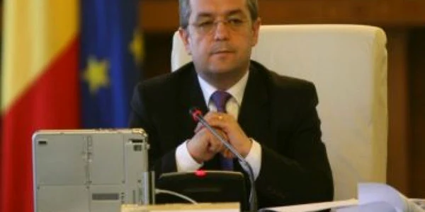 Boc: În trimestrul al patrulea se opreşte căderea economică