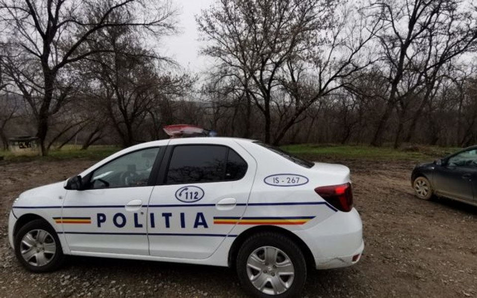 O fetiță ucraineană de 13 ani s-a aruncat de la etajul unui bloc din București