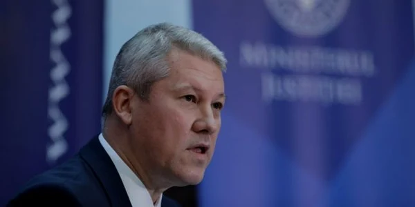 Catalin Predoiu conferinţă de presă privind punerea în dezbatere publică a legilor Justiţiei FOTO Inquam Photos / George Calin