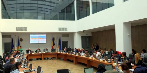 Consiliul local Galaţi în şedinţă FOTO Costel Crângan