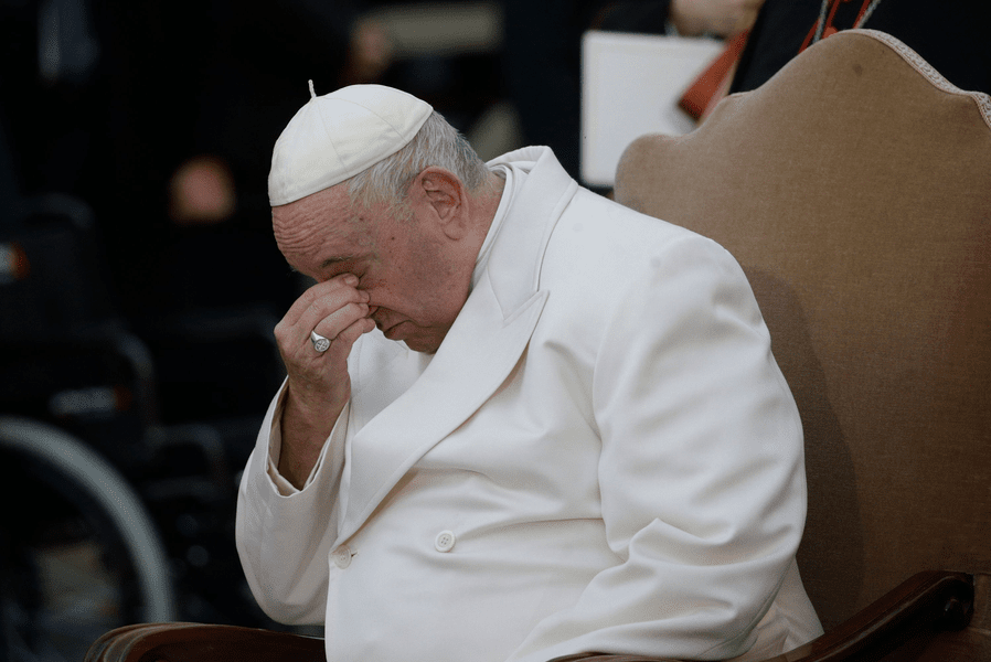 Papa Francisc, spitalizat dn cauza unei infecții respiratorii 