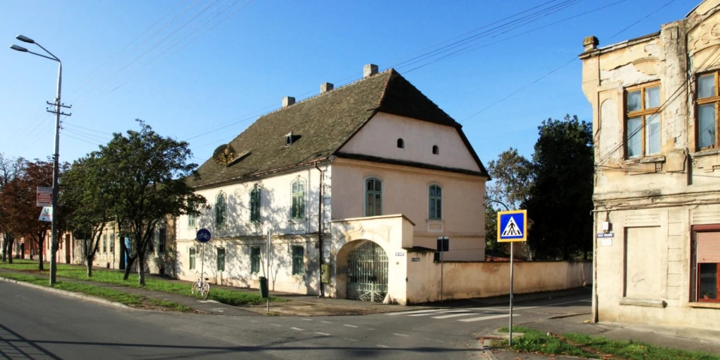 Casa Beller este situată pe Calea Timişorii din Arad