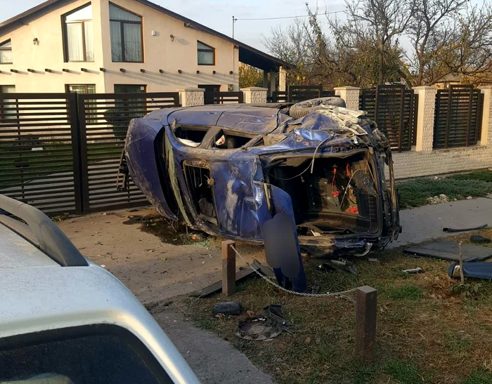 Mașină răsturnată în județul Galați FOTO: Poliția Galați 