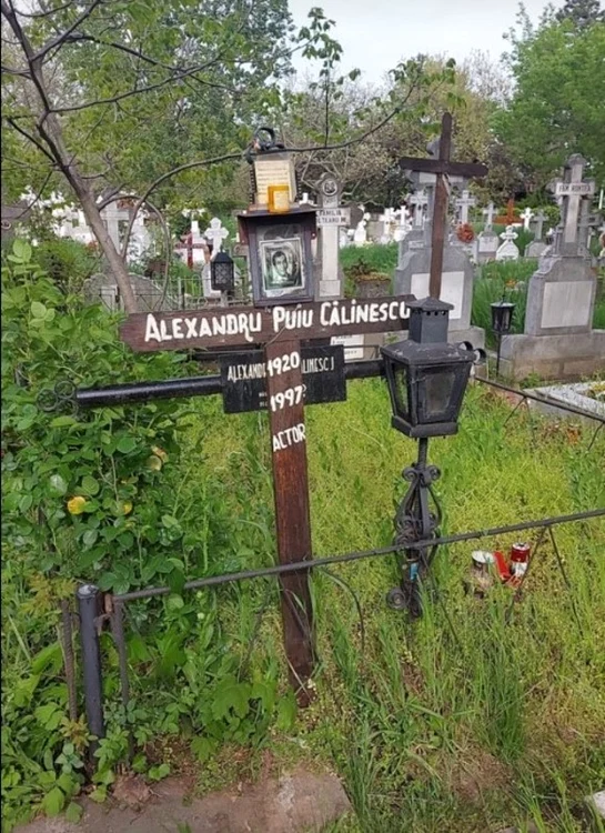 
    Așa arată acum mormântul lui Puiu Călinescufoto: Facebook  