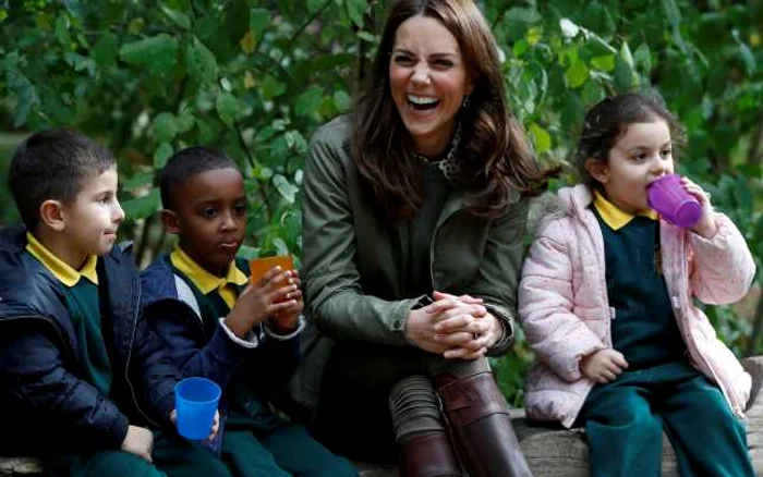 Ducesa de Cambridge, amuzată de copii FOTO Guliver/Getty Images