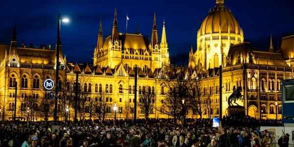 Protest Budapesta Twitter