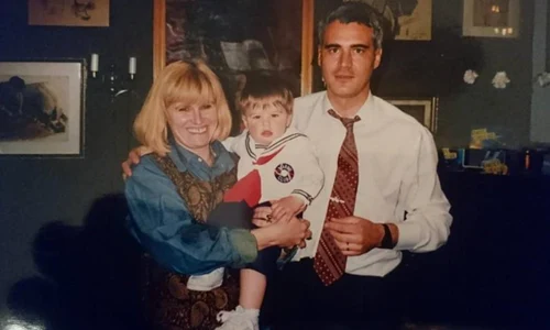monica tatoiu sotul sau victor tatoiu si fiul sau victoras tatoiu jpeg