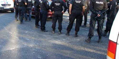  Suspecţi căutaţi îngropau oamenii de vii