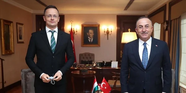 Peter Szijjarto  Mevlüt Çavuşoğlu