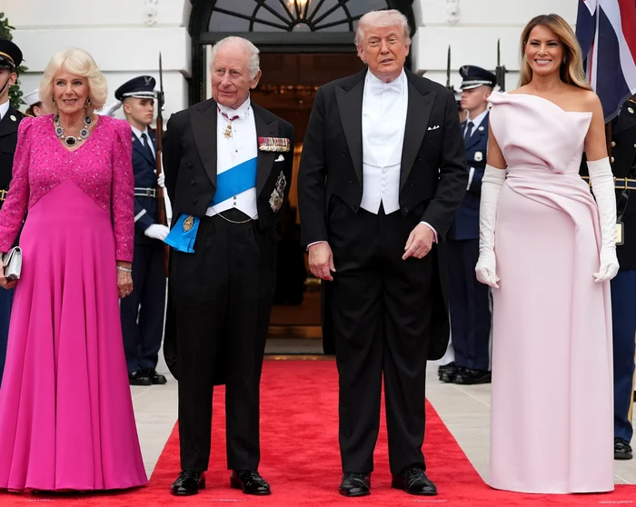 Marți, ambele au ales rochii de gală roz (Foto: Profimedia)