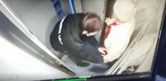 Un bărbat care a agresat sexual o femeie într-un lift din București, prins după o săptămână