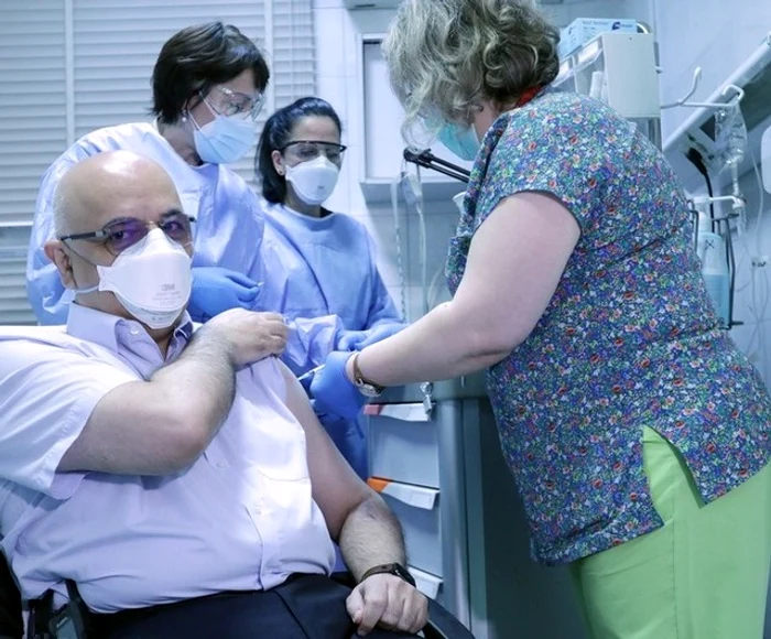 Raed Aradat a declarat că „nu am recomanda oamenilor să se vaccineze dacă noi nu ne-am vaccina”