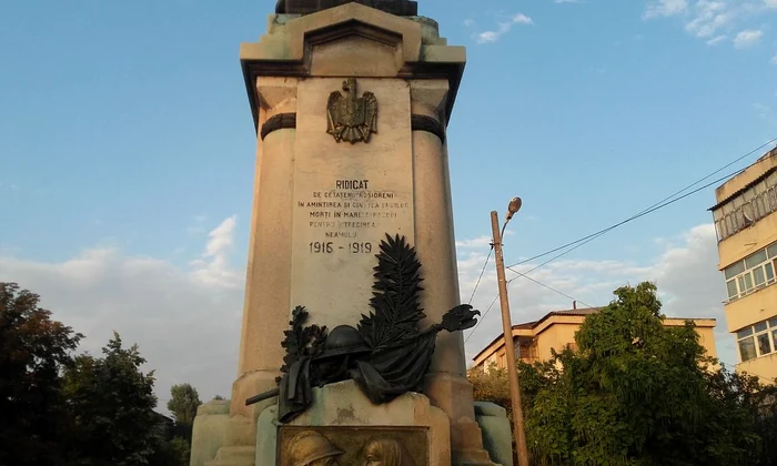 «Monumentele Marelui Război»: Monumentul Eroilor din localitatea Roşiorii de Vede, judeţul Teleorman/ FOTO jpeg