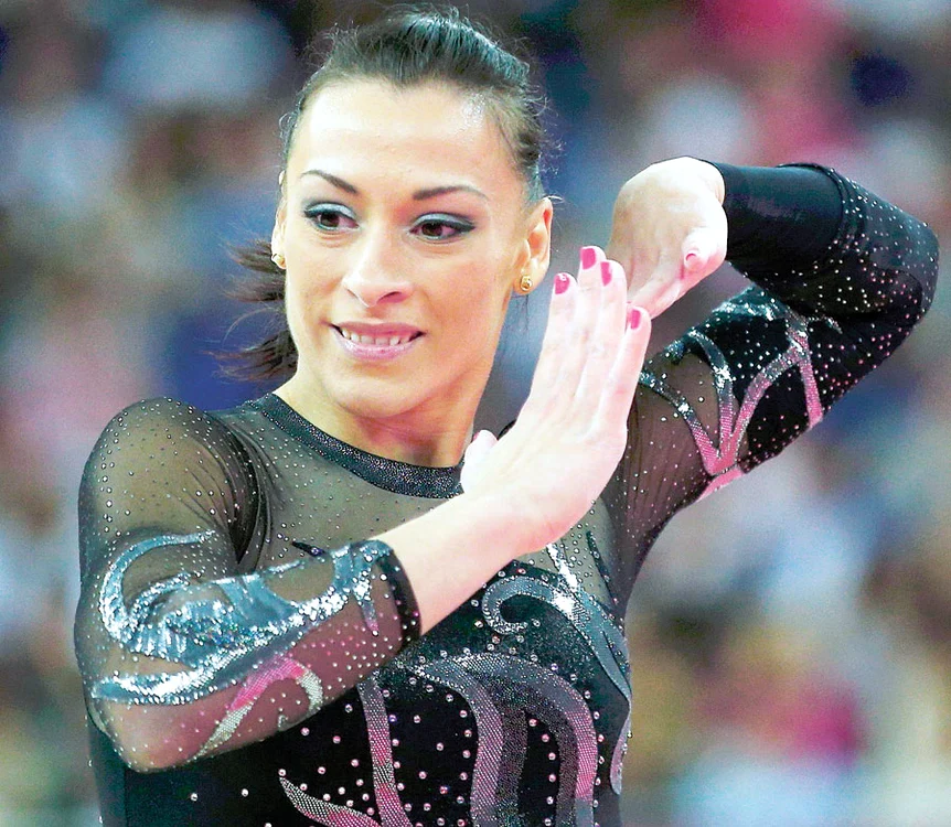 
    Cătălina Ponor  