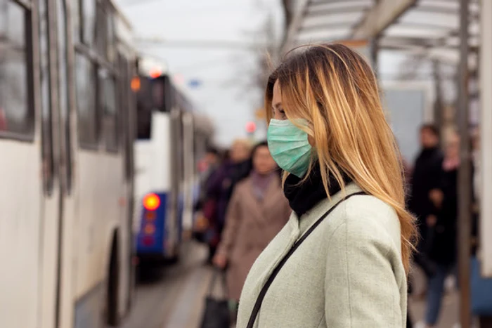 Călătoria e mult mai ieftină cu mijloacele de transport în comun decât cu mașina personală