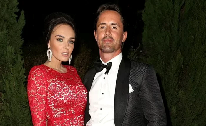 
    Tamara și soțul ei Jay Rutland erau plecați din țară când a avut loc jaful  