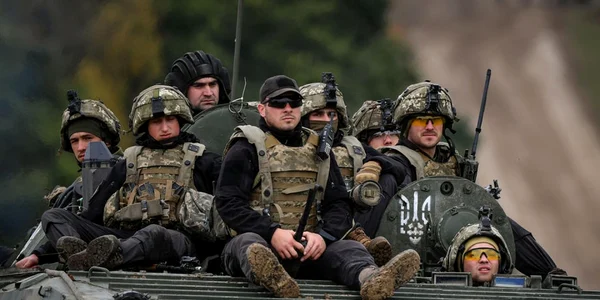Militari americani si ucraineni in cadrul unui exercitiuLUI Combined Resolve XIV FOTO EPA-EFE