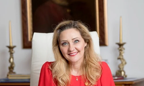 6 elena lasconi primar usr la campulung 1 jpg jpeg