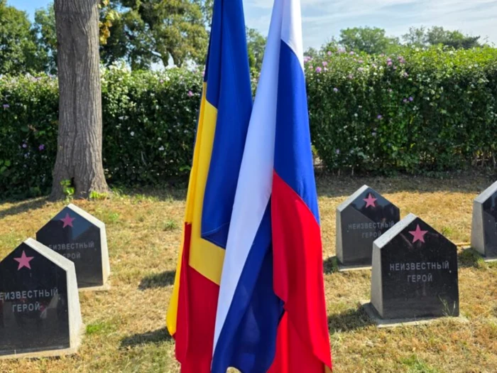 Steagul Rusiei la Cimitirul Eternitatea din Iași/FOTO: Ziarul de Iași