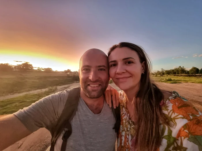 Radu şi Irina, undeva în Australia. FOTO Radu Păltineanu