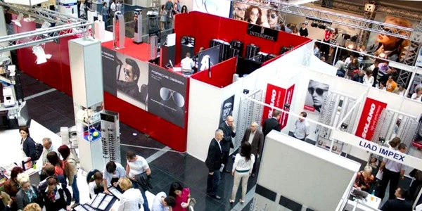 La eveniment vor participa aproape 40 de firme Foto.www.targoptica.ro