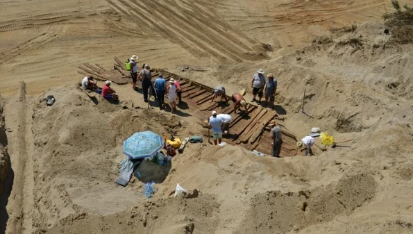 Nava romană descoperită mineri într-o carieră de cărbune (© Arheološki institut)