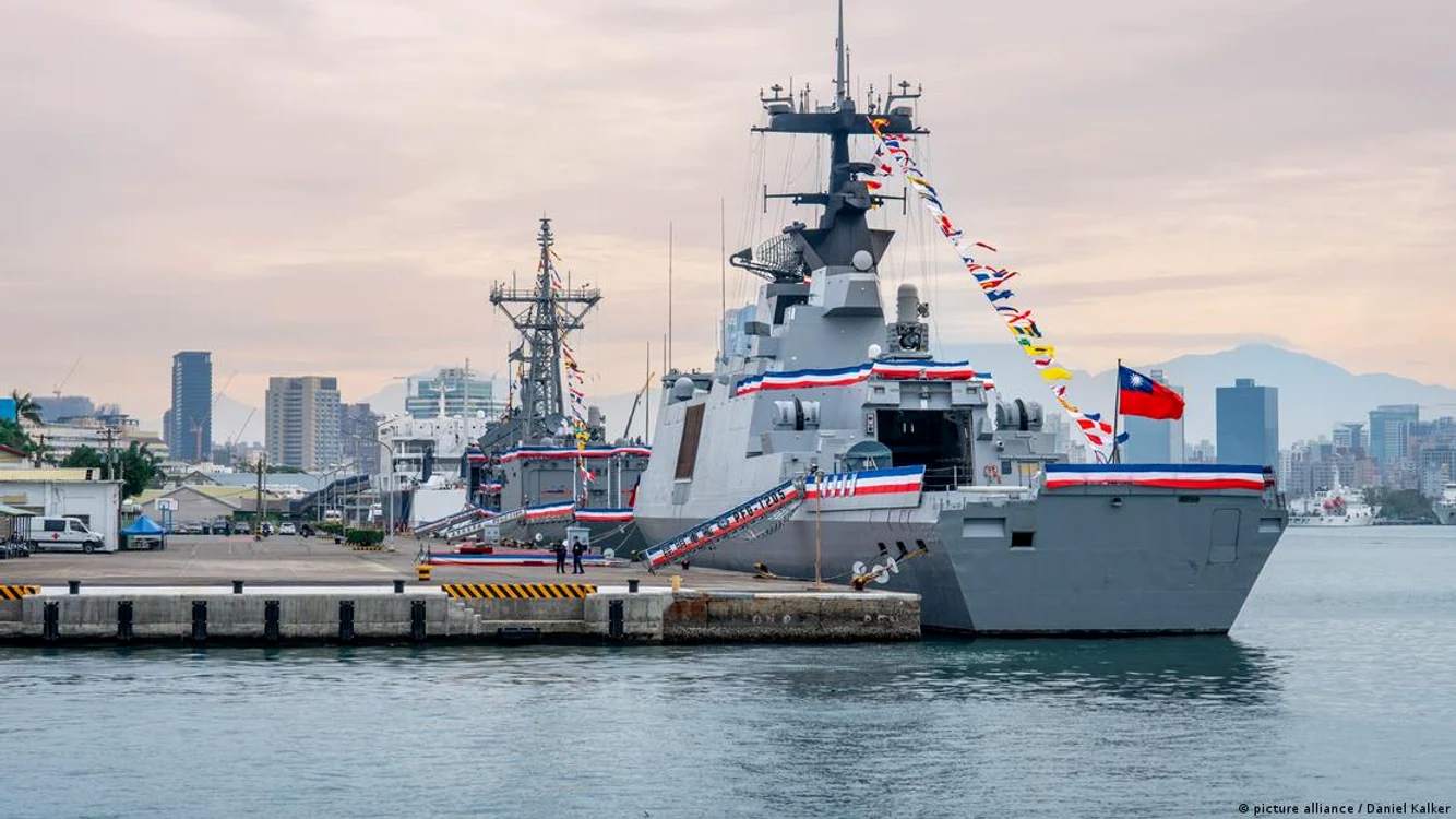 Nave ale marinei militare taiwaneze în portul Kaohsiung