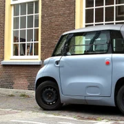 Mașină  Foto Rutger van der Maar jpg