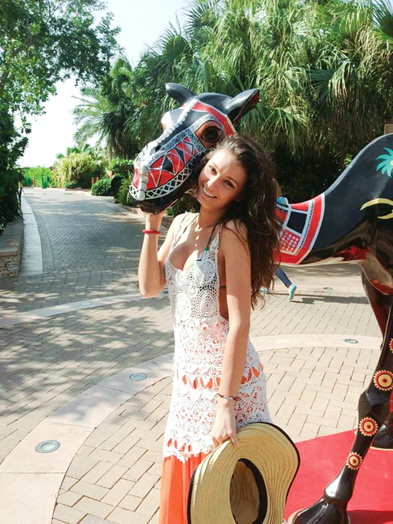 Olivia Păunescu lucrează în televiziune de la vârsta de 16 aniFotografii: Antena 1