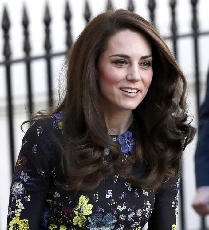Kate Middleton preferă buclele lejere 