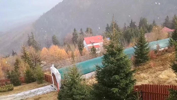 Prima ninsoare în Straja. Foto: Dimitrie Ivașco. Facebook