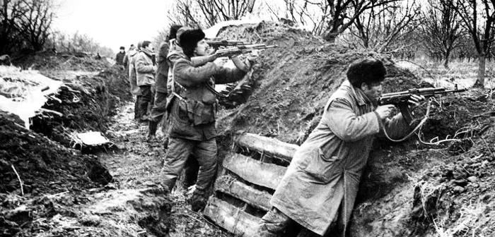 Soldaţii moldoveni au luptat şi în haine civile în timpul războiului din Transnistria. Foto: Tudor Iovu