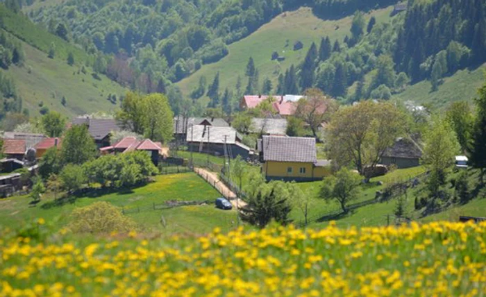 
    În acest weekend, în zonele montane vremea superbă, cu mult soare și fără precipitațiifoto: Click!  