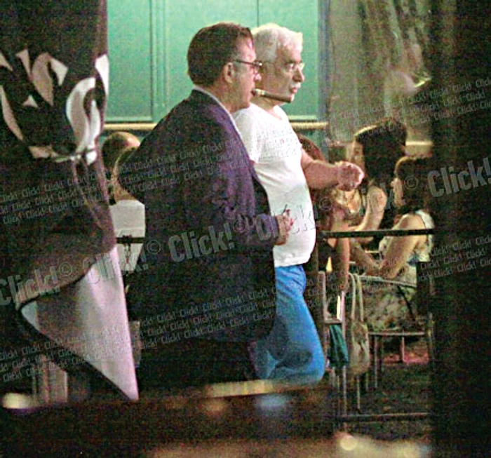 Cei doi s-au plimbat pe la terasele din Centrul Vechi