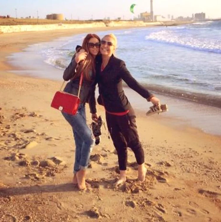 Bianca şi Vica la mare (foto: Facebook)