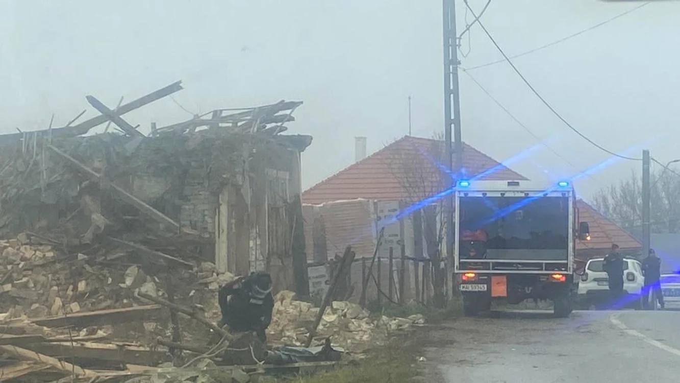Pirotehnicienii, chemați la fața locului FOTO ISU Bistrița Năsăud