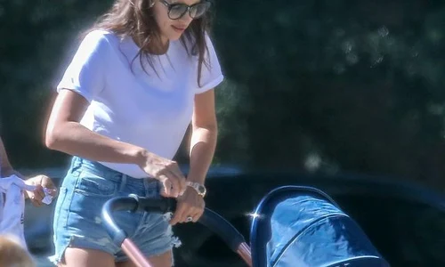 *EXCLUSIVE* Irina Shayk goes for a stroll with her newborn baby Lea jpeg