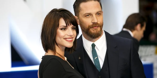 Tom Hardy si Charlotte Riley